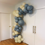 13. "Oh Boy!" - DIY Balloon Garland Kit