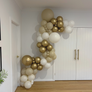 17. "Champagne Dream" - DIY Balloon Garland Kit