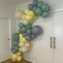 2. "Sweet as Hunny" - DIY Balloon Garland Kit