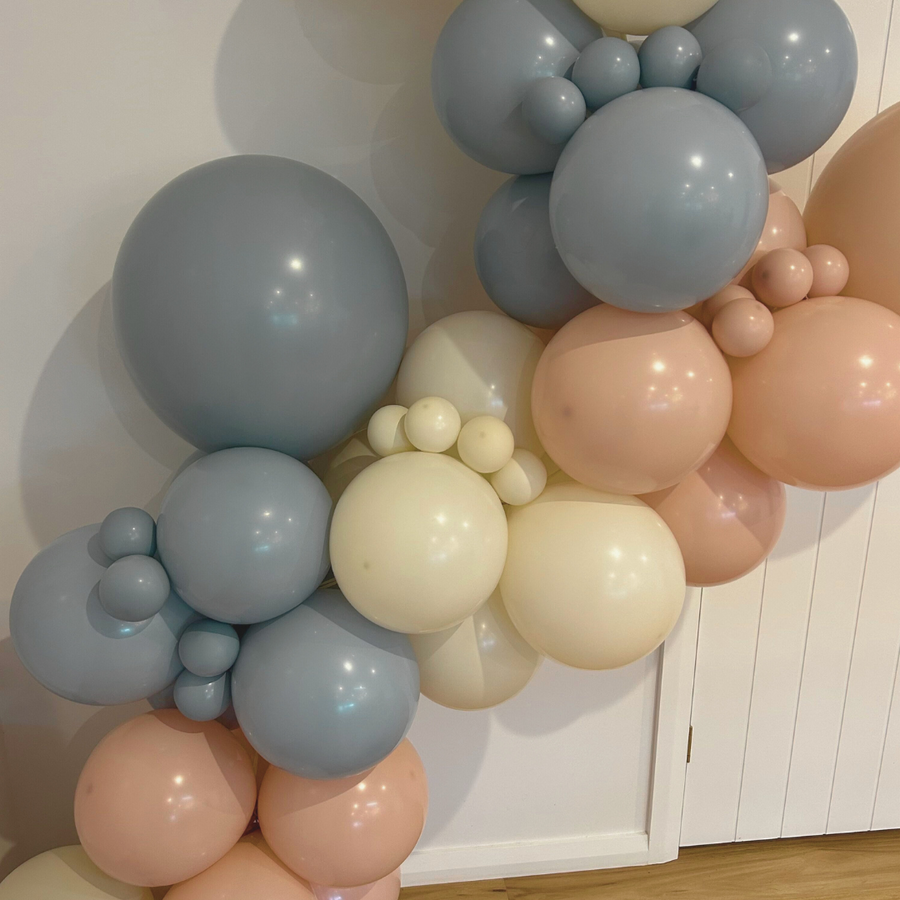21. "He or She" - DIY Balloon Garland Kit