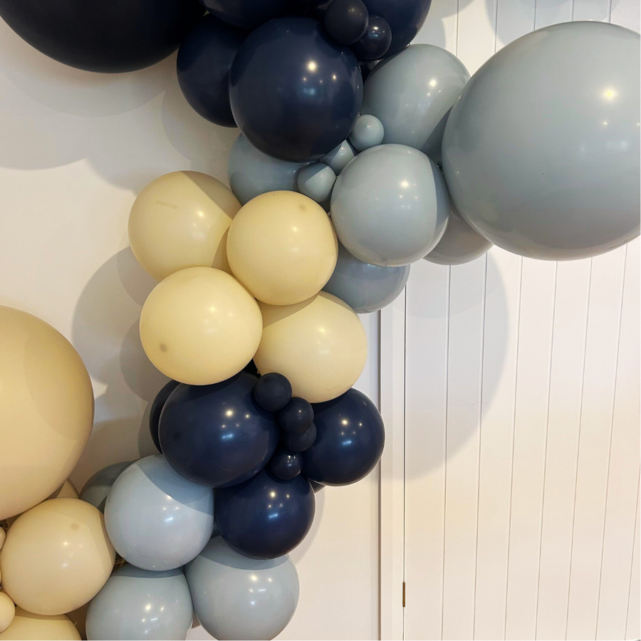 3. "Starry Skies" - DIY Balloon Garland Kit