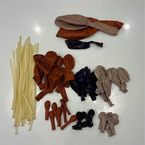 39. "Boo Bash" - DIY Balloon Garland Kit